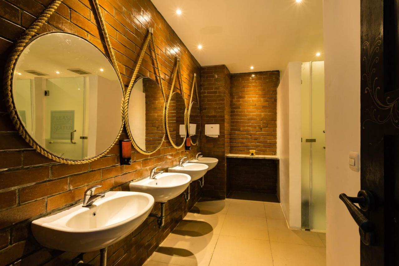 D'Gobers Hostel Seminyak By Gumilang Hospitality Eksteriør bilde